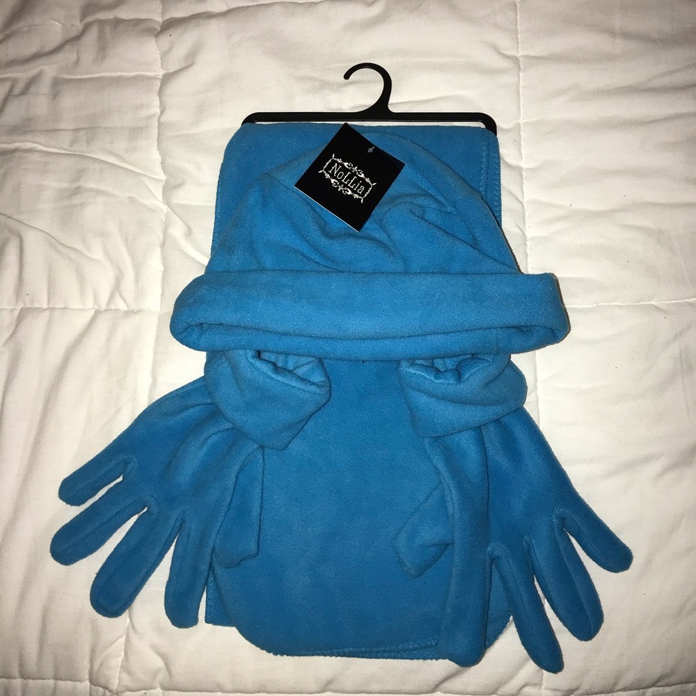 Hat/Gloves/Scarf Set